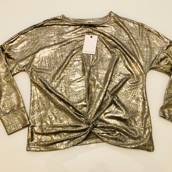 NWT Fourteenth Place Metallic Top - Picture 1 of 3